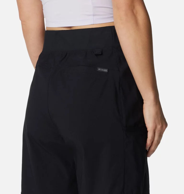 WOMEN'S LESLIE FALLS LONG SHORTS - BLACK