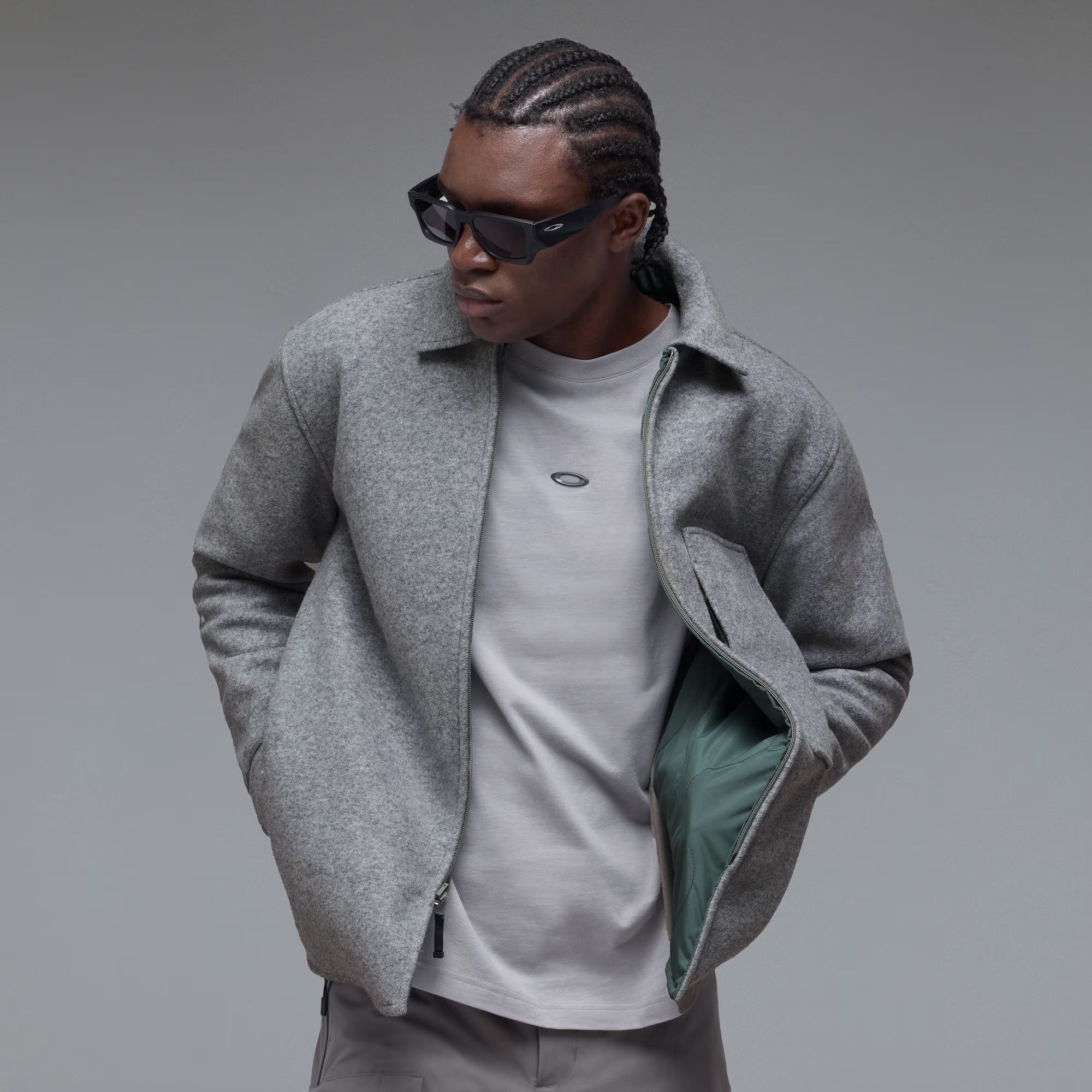Off-slope solid overshirt