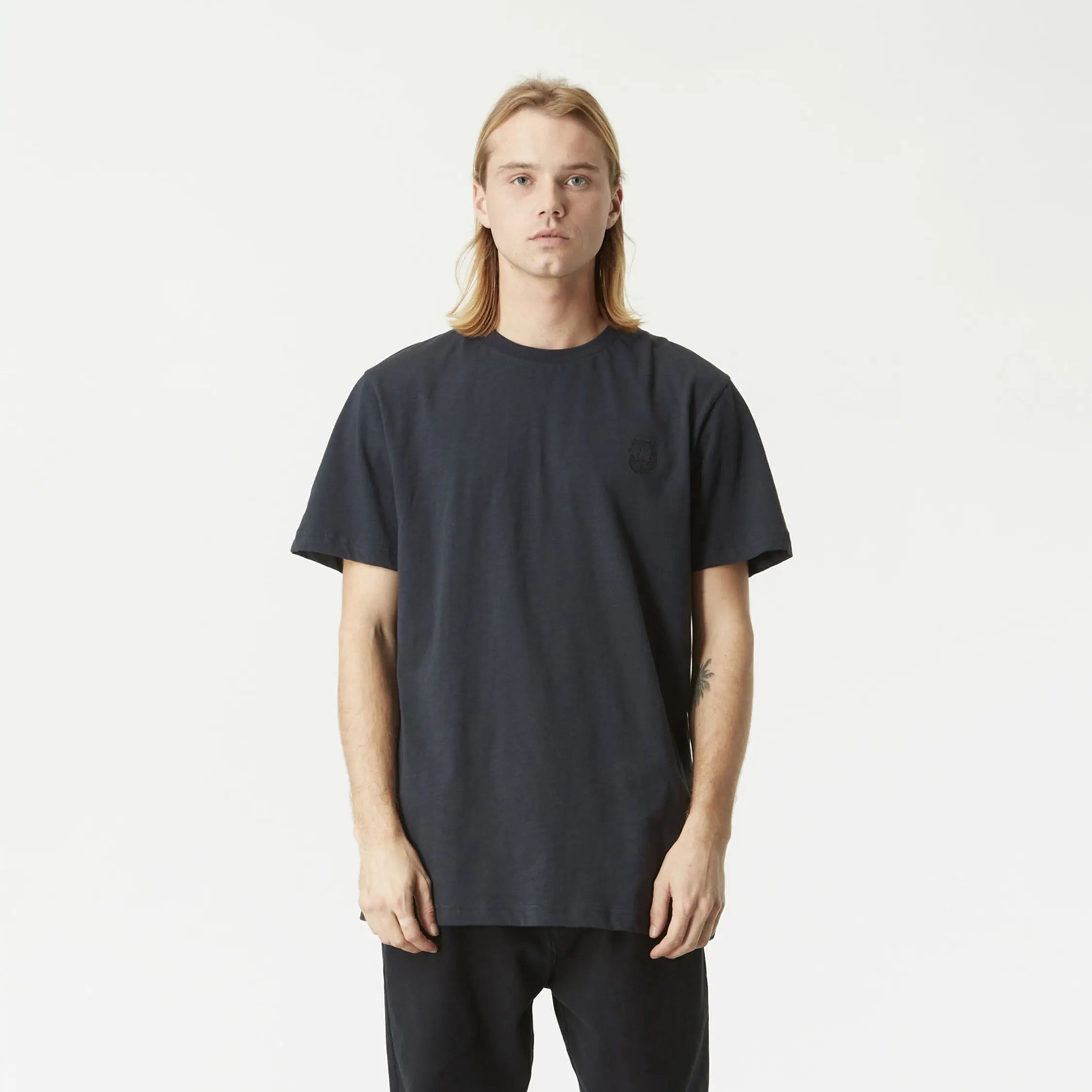 ADAK TEE - DARK BLUE