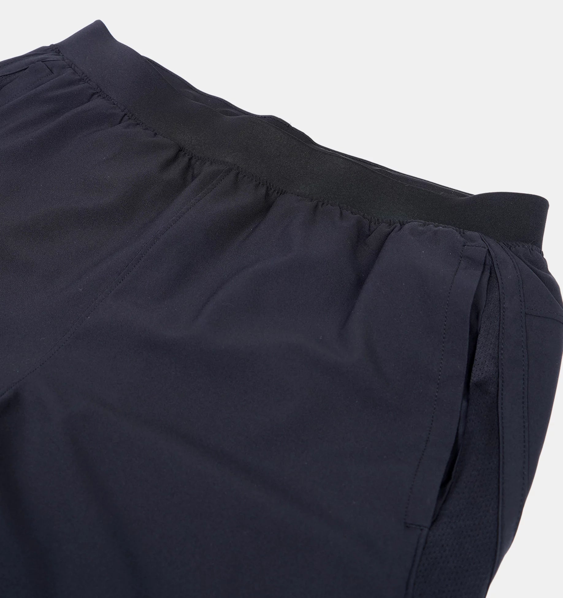 Men's UA Launch Run 7" Shorts - black