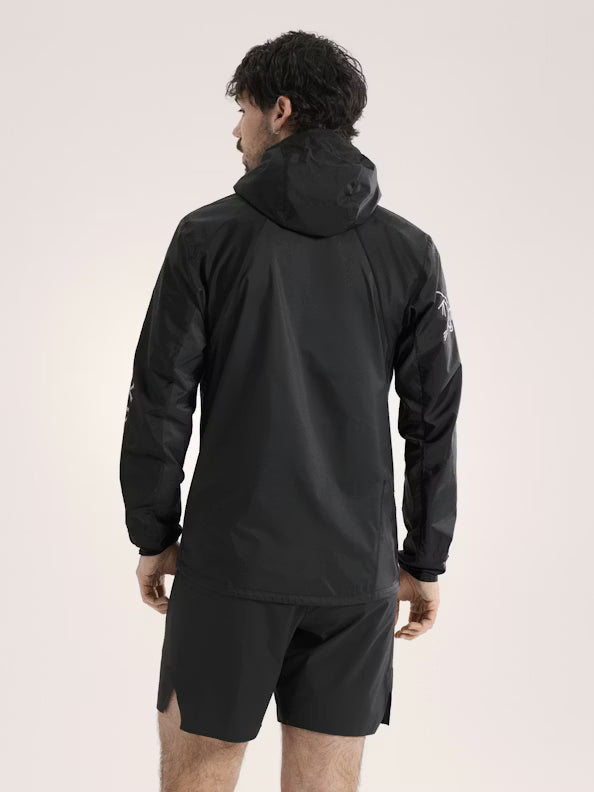 Veste à capuche coupe-vent Norvan