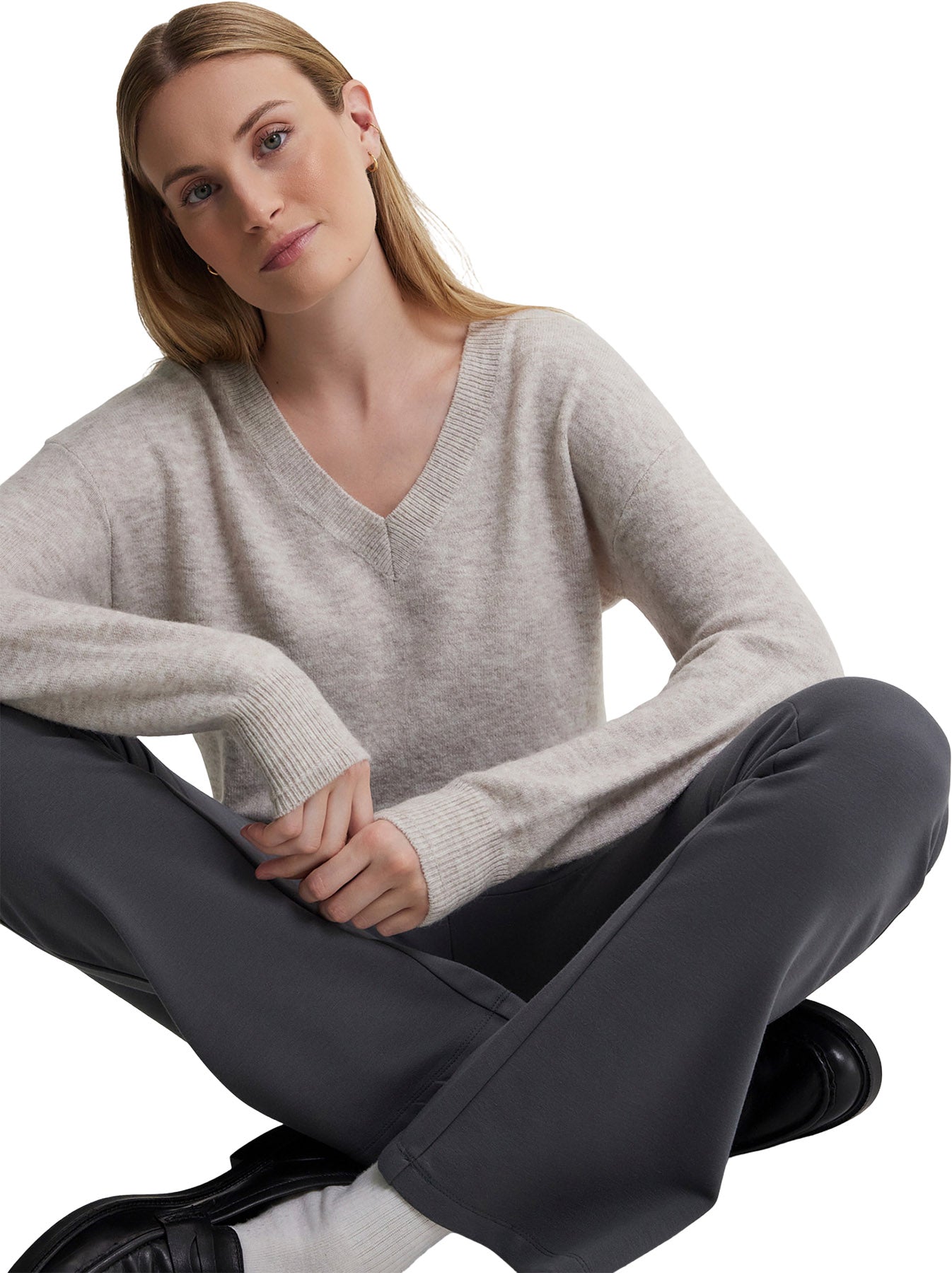 Aniak V-neck sweater